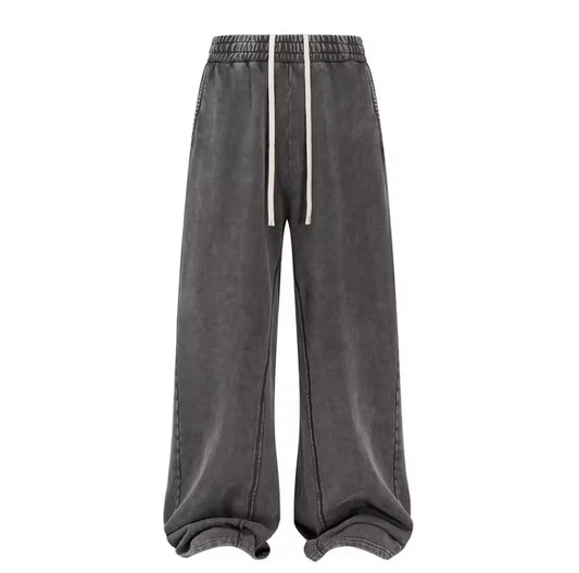 Jogginghose mit weitem Bein