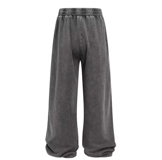 Jogginghose mit weitem Bein
