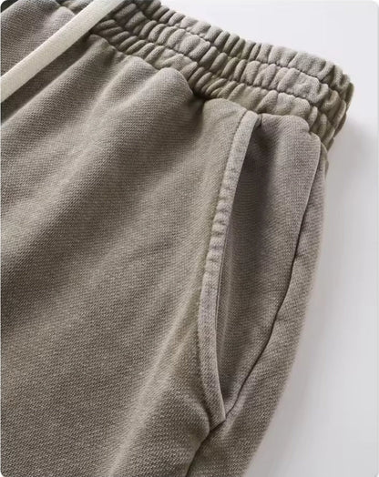 Jogginghose mit weitem Bein